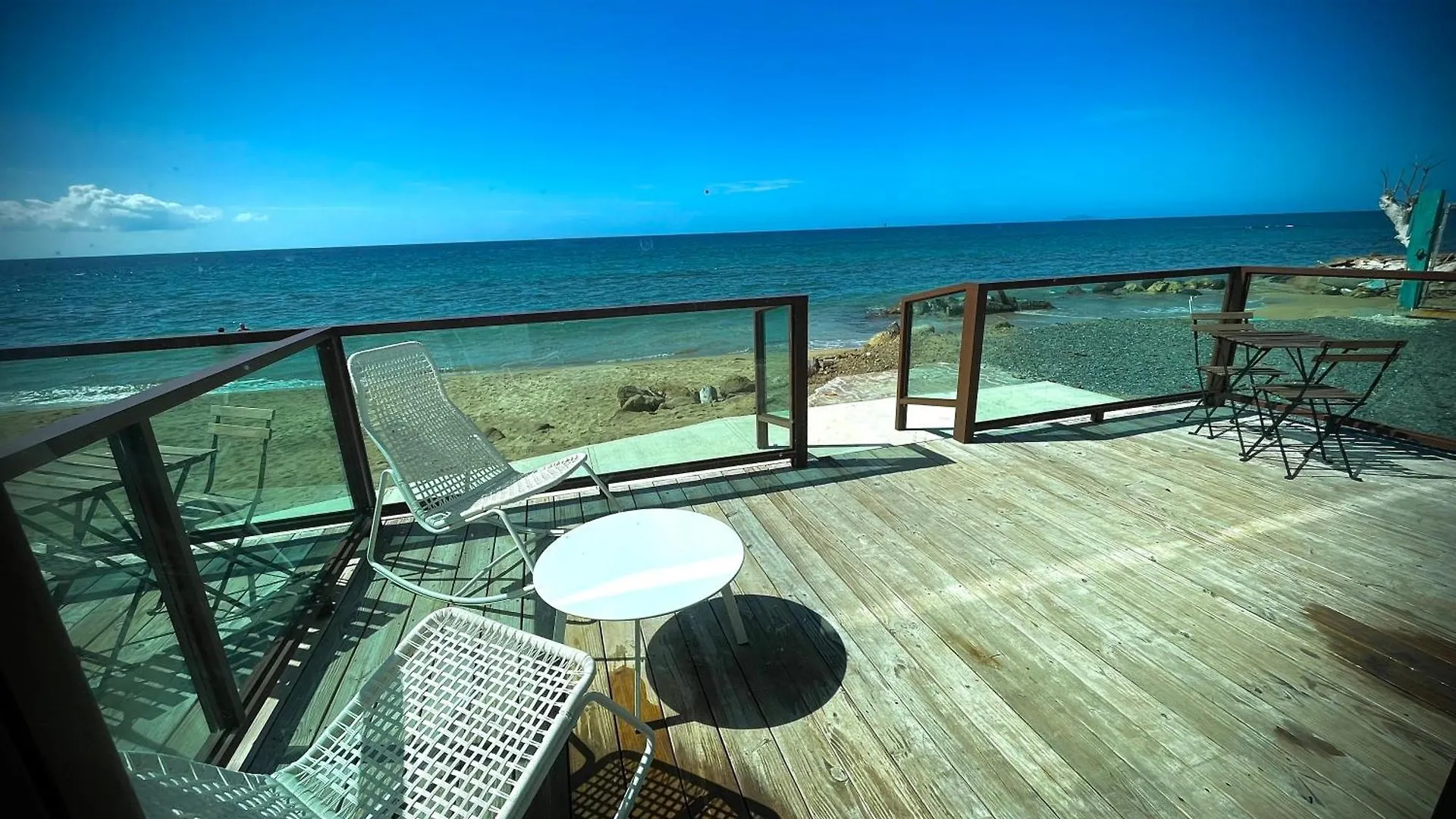 Guest house 1 Corcega Beachfront Suites Rincon