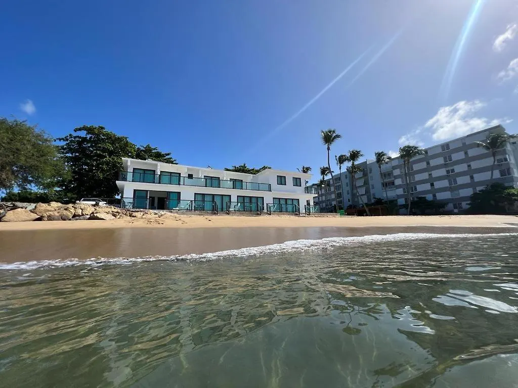 1 Corcega Beachfront Suites リンコン